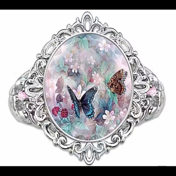 Romantic vintage style painted butterflies 🦋 ring, size 10 - Picture 2 of 4